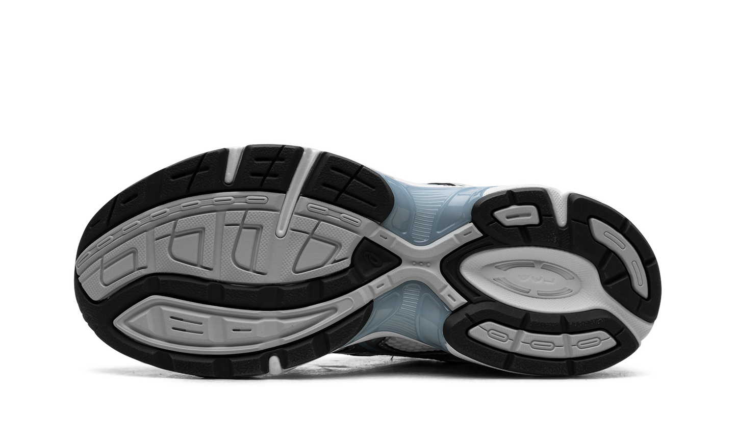 ASICS Gel-1130 | White Shark Skin | 1 + 1 Gratis